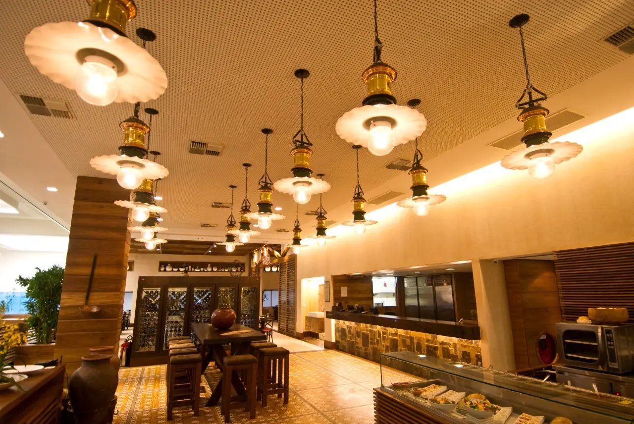 Camarões Midway Mall - Ambiente e gastronomia